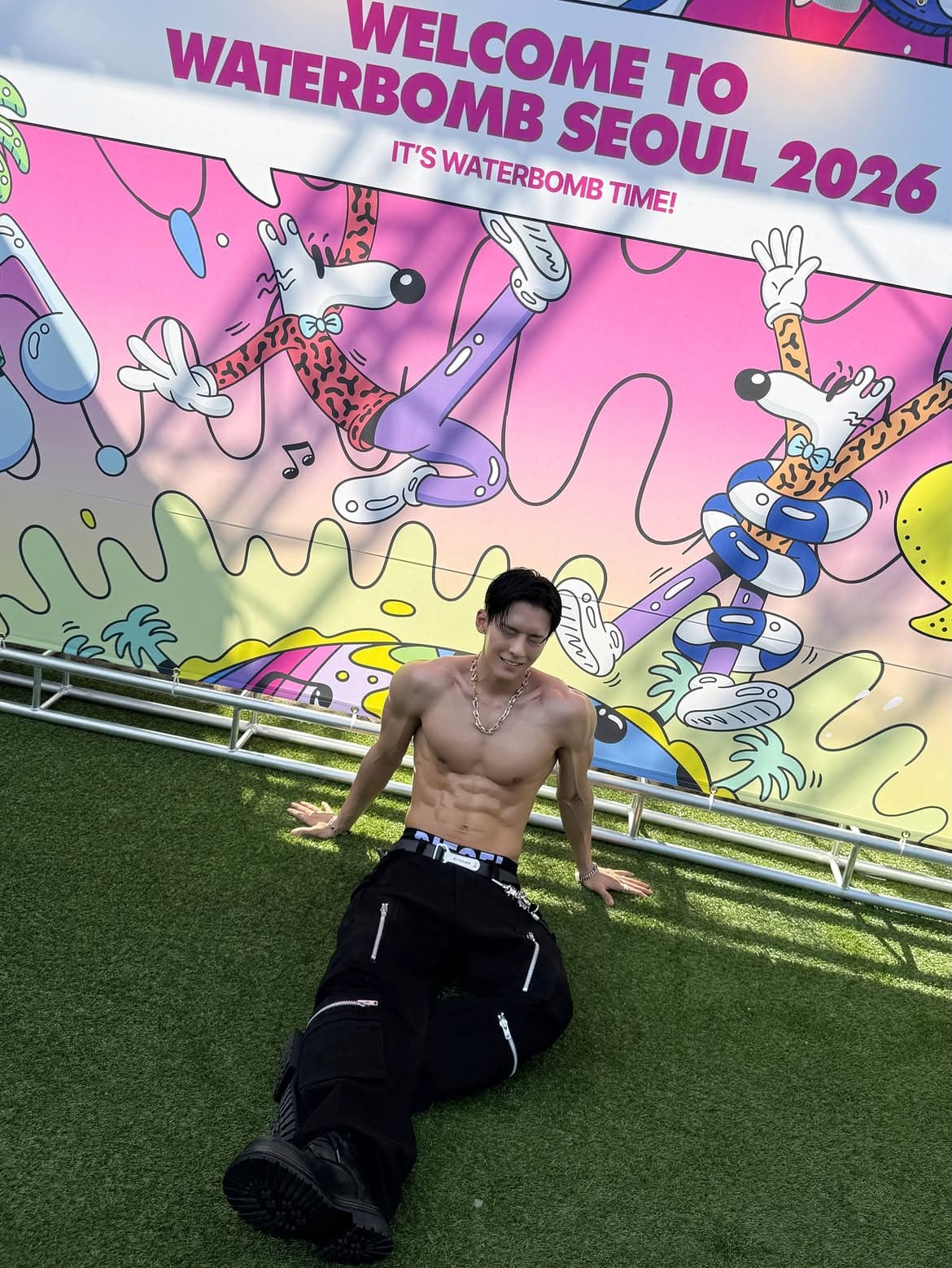 남자 아이돌 이제는 몸까지 좋음
